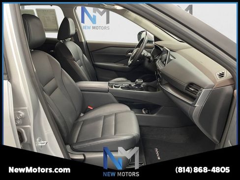 Used 2023 Nissan Rogue SV w/ SV Premium B Package AWD/4WD image 15