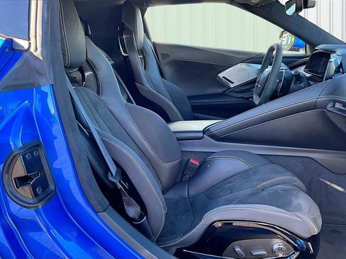 Used 2020 Chevrolet Corvette Stingray w/ 3LT Preferred Equipment Group image 16