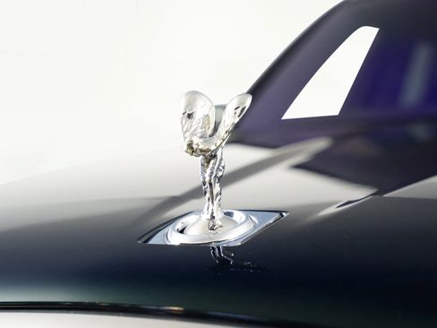 Used 2023 Rolls-Royce Cullinan w/ Cullinan Package image 28