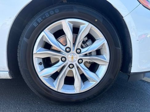 Used 2023 Chevrolet Malibu LT FWD image 3