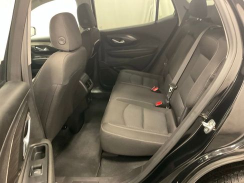 Used 2024 GMC Terrain SLE image 33