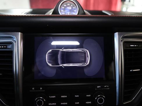 Used 2018 Porsche Macan GTS AWD/4WD image 20