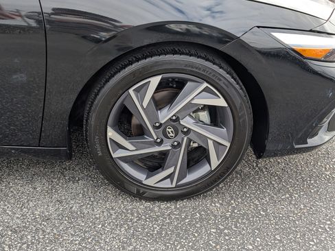 Used 2025 Hyundai Elantra SEL image 7