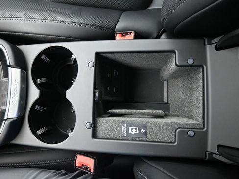 Certified 2024 Porsche Macan Turbo image 22