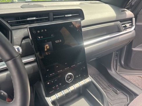 Used 2025 GMC Terrain Elevation FWD image 5