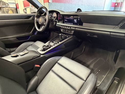 Used 2022 Porsche 911 Carrera image 18