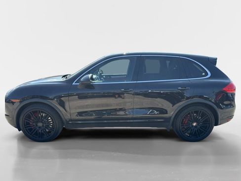 Used 2014 Porsche Cayenne Turbo AWD/4WD image 2