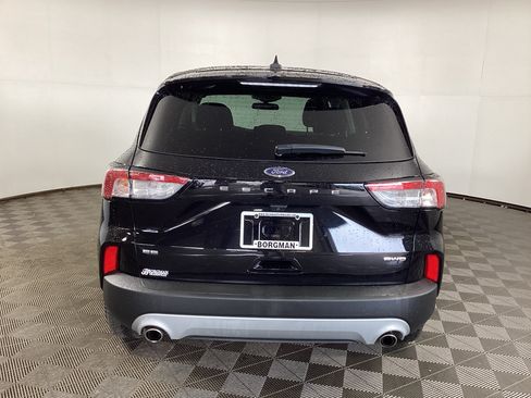 Used 2021 Ford Escape SE w/ Cold Weather Package AWD/4WD image 3