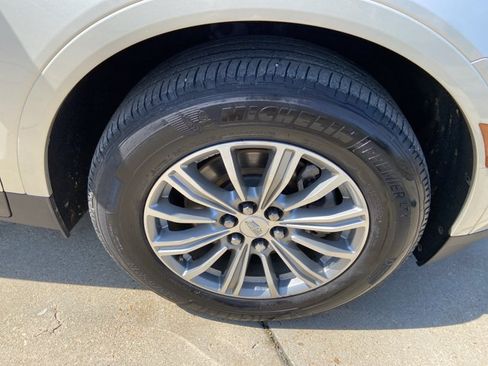 Used 2017 Cadillac XT5 Luxury w/ LPO, Wheel Lock Package FWD image 37