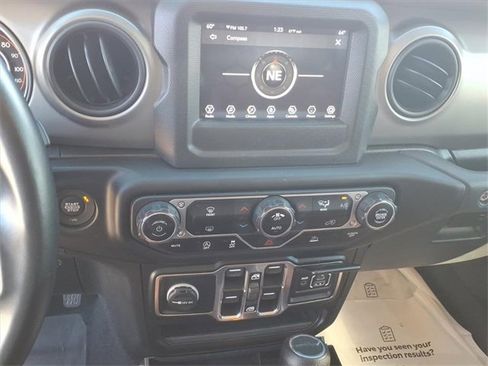 Used 2021 Jeep Gladiator Sport image 15