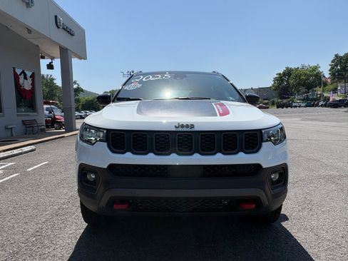 Certified 2025 Jeep Compass Trailhawk AWD/4WD image 4