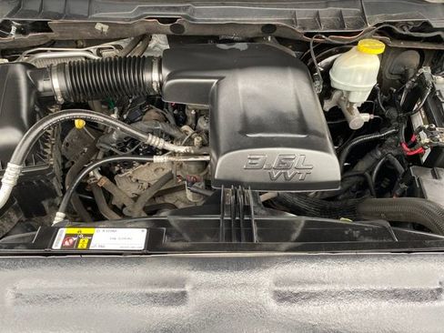 Used 2017 RAM 1500 Classic SLT image 19