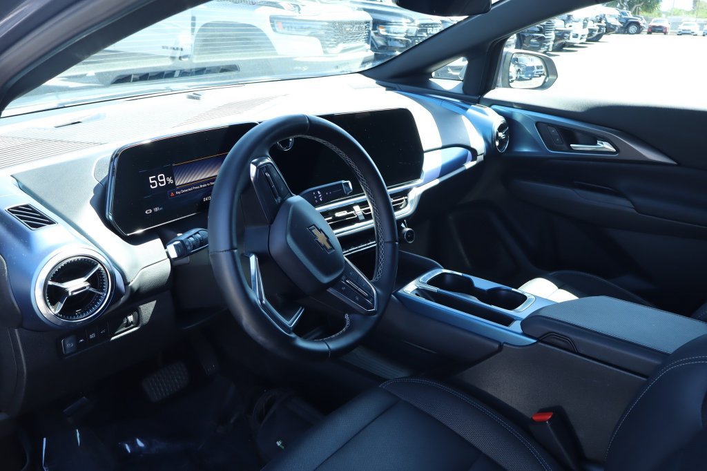 Used 2024 Chevrolet Equinox EV LT FWD image 17