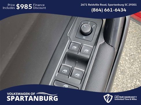 Used 2021 Volkswagen Tiguan SE image 17