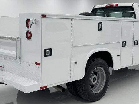 Used 2015 Chevrolet Silverado 3500 W/T w/ WT Convenience Package AWD/4WD image 5