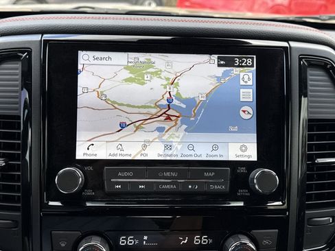 Used 2024 Nissan Titan PRO-4X image 24