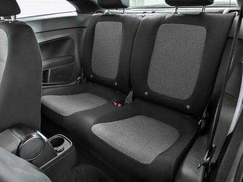 Used 2018 Volkswagen Beetle 2.0T S image 19