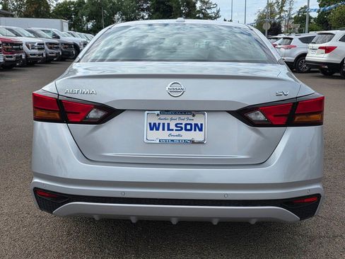 Used 2021 Nissan Altima 2.5 SV image 5