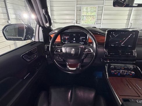 Used 2021 Lincoln Navigator L Reserve AWD/4WD image 17
