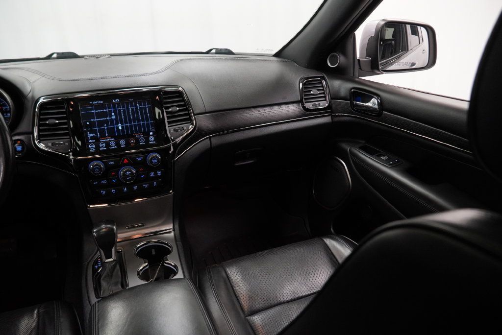 Used 2020 Jeep Grand Cherokee High Altitude AWD/4WD image 11