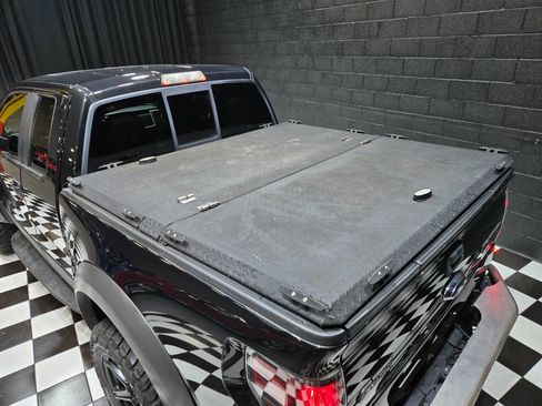 Used 2010 Ford F150 Raptor image 17