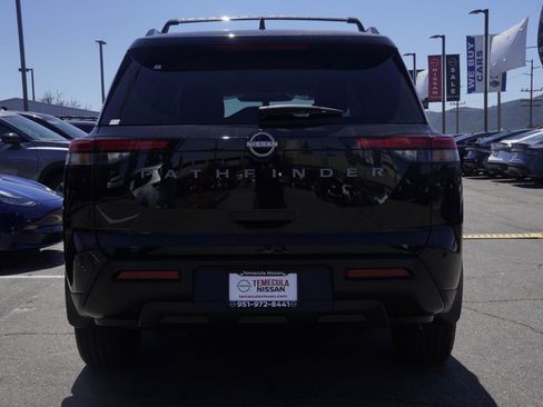 New 2026 Nissan Pathfinder SV FWD image 5