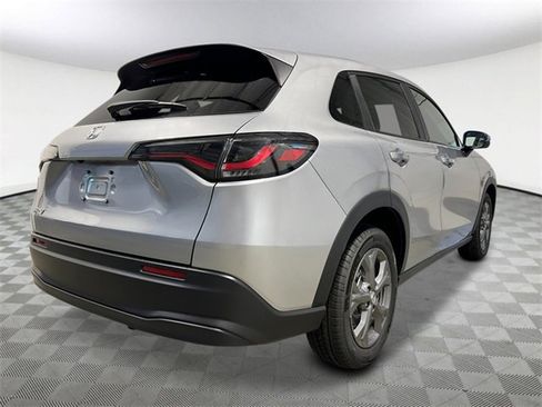 New 2026 Honda HR-V LX image 6