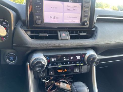 Used 2019 Toyota RAV4 XLE image 12