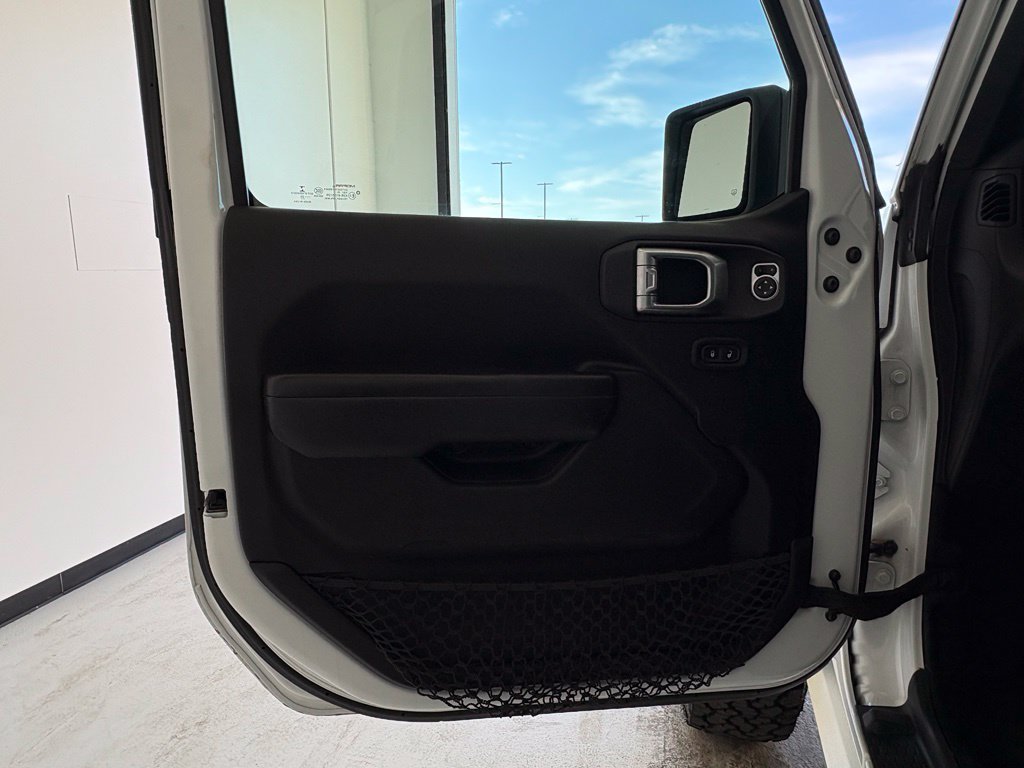 Used 2020 Jeep Gladiator Rubicon AWD/4WD image 27