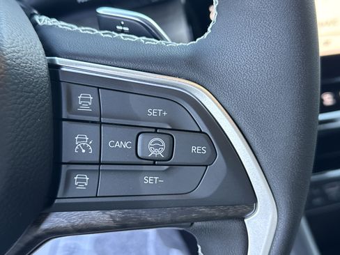 New 2026 Jeep Grand Cherokee Limited w/ Limited Altitude Package image 41