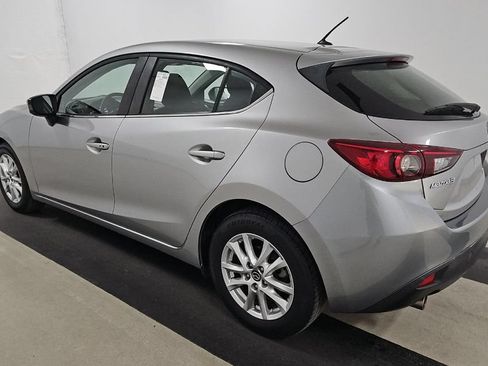 Used 2016 MAZDA MAZDA3 i Touring FWD image 4