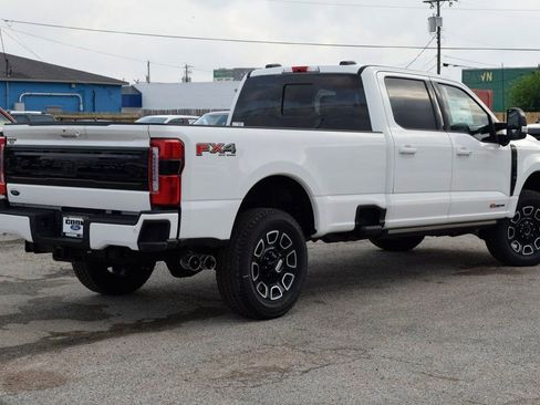 New 2025 Ford F350 Platinum w/ FX4 Off-Road Package image 6