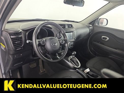 Used 2019 Kia Soul + image 4