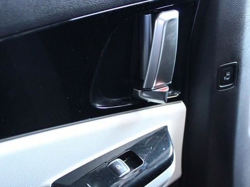 Used 2024 Kia Carnival SX Prestige image 40