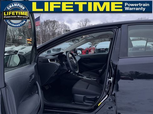 Used 2024 Toyota Corolla LE image 12