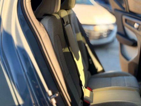 Used 2020 Volvo XC40 T5 Momentum w/ Protection Package Premier image 33