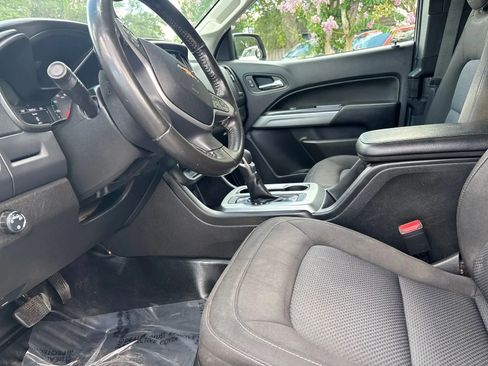 Used 2022 Chevrolet Colorado LT w/ Fleet Safety Package RWD image 10