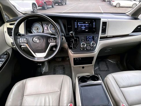 Certified 2017 Toyota Sienna XLE w/ XLE Navigation Package image 15