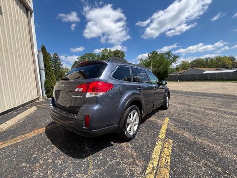 Used 2014 Subaru Outback 2.5i Limited AWD/4WD image 4