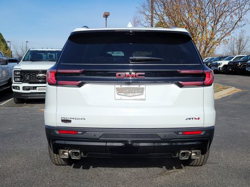 New 2026 GMC Acadia AT4 w/ Luxury Package AWD/4WD image 9