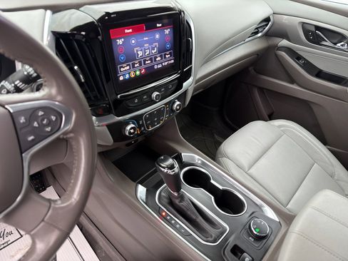 Used 2020 Chevrolet Traverse LT w/ LPO, Floor Liner Package image 12