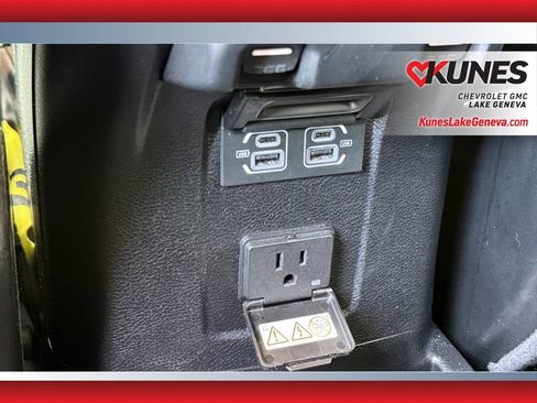 Used 2024 Jeep Wrangler Unlimited Sahara AWD/4WD image 37