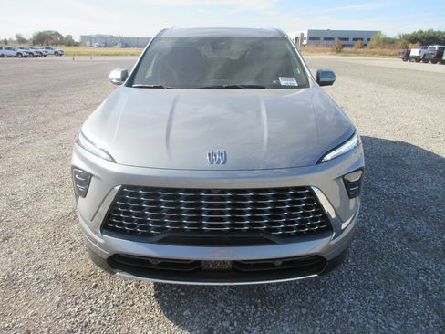 New 2026 Buick Enclave Avenir image 11