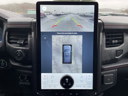 Used 2023 Ford Expedition Limited image 34