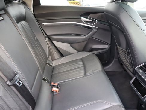 Used 2020 Audi e-tron Premium Plus image 14