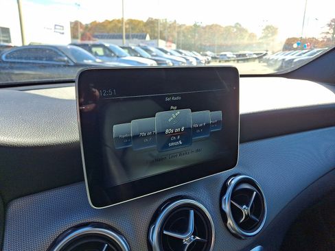 Used 2020 Mercedes-Benz GLA 250 GLA 250 w/ Premium Package image 20