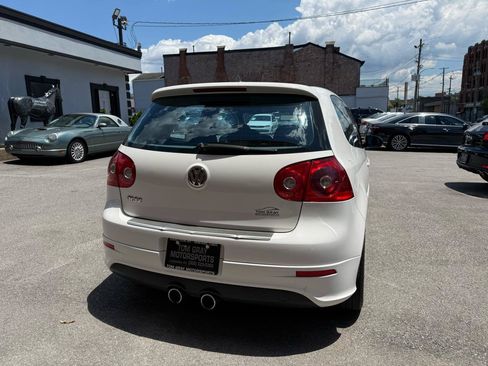 Used 2008 Volkswagen R32 AWD/4WD image 3
