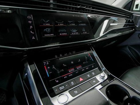 Used 2020 Audi Q8 Premium AWD/4WD image 19