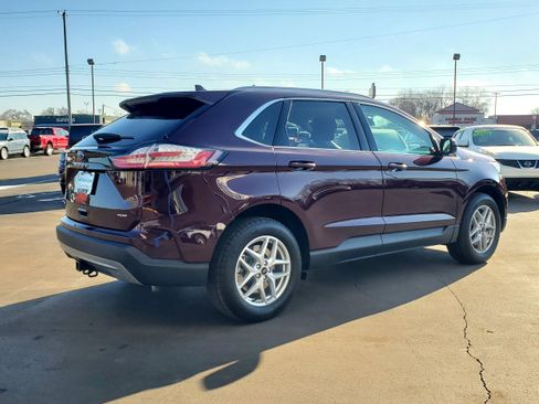Used 2024 Ford Edge SEL w/ Convenience Package image 4