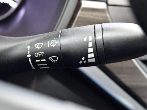 Used 2025 Nissan Altima 2.5 SV FWD image 19